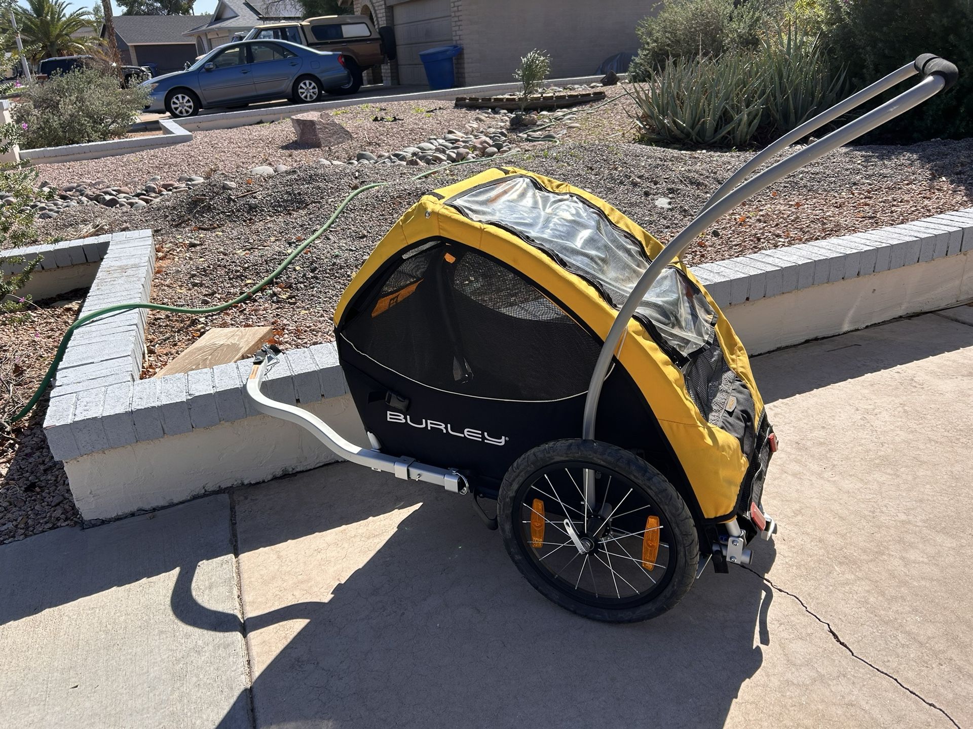 Burley Tail Wagon Pet Trailer