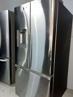 SAMSUNG Refrigerator 3-Door French Door
Mega Capacity | External Water & Ice Dispenser | 26 cu.ft.