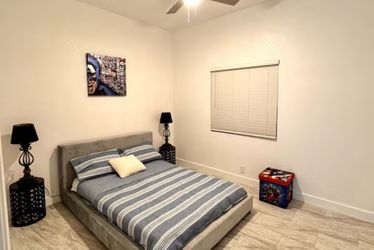 Full size bed