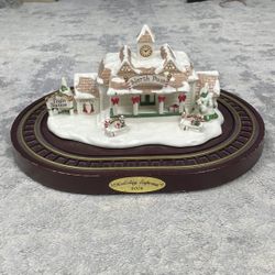 Vintage 2002 Avon Holiday Express North Pole Train Station Musical Christmas