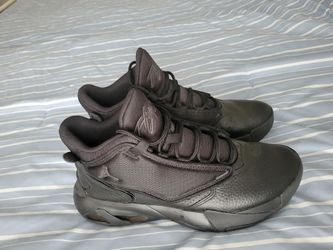 Jordan Max Aura Size 10 New