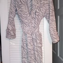 Womans Robe Size Small 