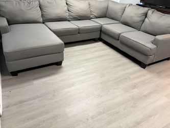 Ashley Furniture 4 Piece Sectional Couch