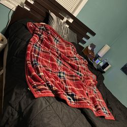 Adjustable Bed With Remote 