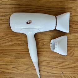 Brand New T3 Blow dryer 
