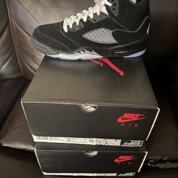 Jordan 5 Black Metallic Reimagined 