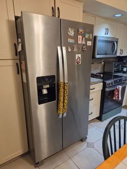 Fridge  free free free (enfria, no saca hielo gratis)