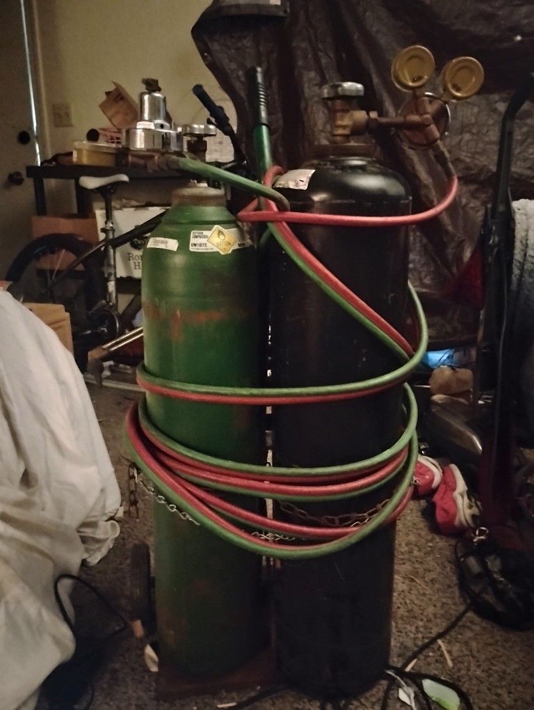 Oxy Acetylene Torch With Full Tanks