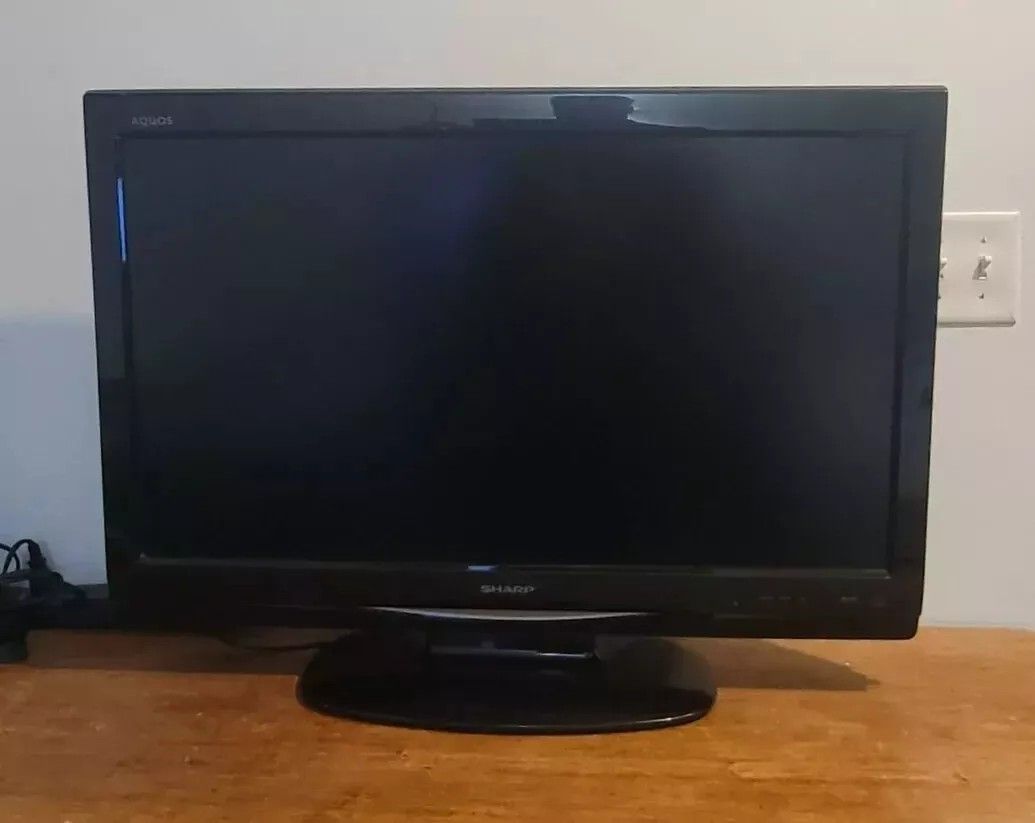 Sharp LC-32SB27U 32" LCD TV