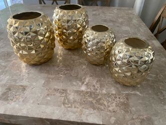Gold vase