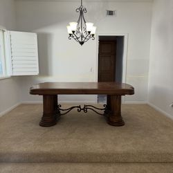 Michael Amini Monte Carlo Dining Table 