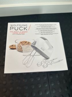 NEW  Wolfgang Handmixer $10