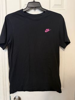 Nike Crew Neck T-Shirt Black Pink Logo