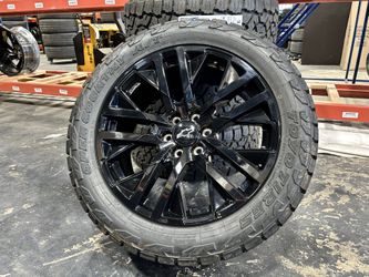BRAND NEW 22" GMC Yukon Sierra OEM Chevy Silverado Tahoe 5903 TOYO 33x12.50R22LT