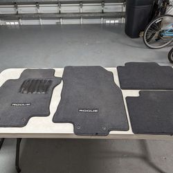 Juego de 4 Alfombras Originales Nissan Rogue 2018