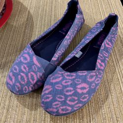 Ladies Size 8  Mad Love Slip On Flats