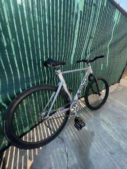 Aventon