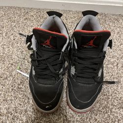 Jordan 4s