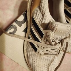 Womens ADIDAS ULTRABOOST SIZE 8