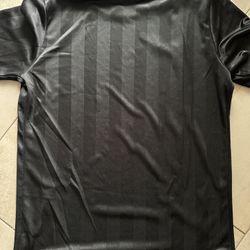 Nike shirt black Large with cool details men