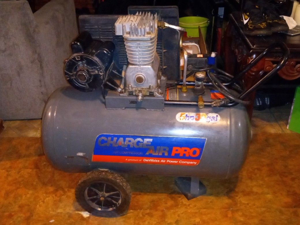 30 Gal Air Compressor