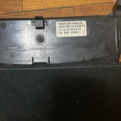 W204 Radio Head
