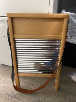 Plain Wood Washboard w/strap 9 1/2” x 16”