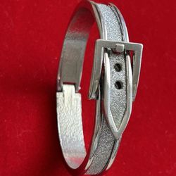 Silver Glitter Belt Buckle Bangle Bracelet With Hinge.