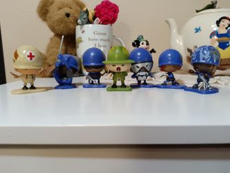 MGA Little Green Men Lot Of 1Tan, 5 Blue & 1 Green Army Military General Lot.
