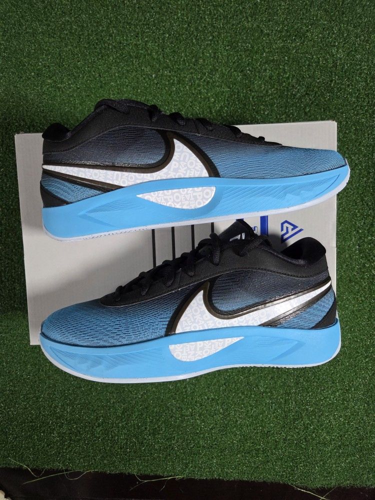 Nike Gannis Freak 6 Christmas DAY SIze 8M