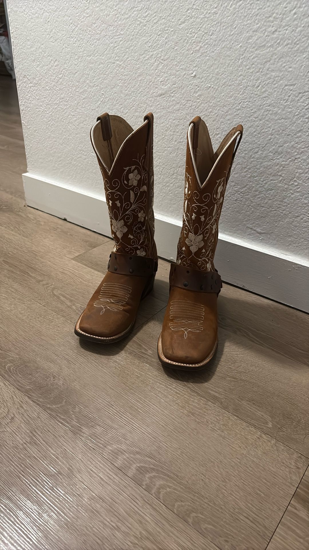 Flower Cowgirl Boots