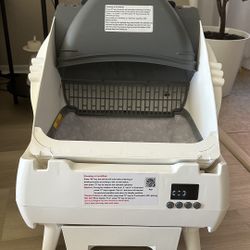 Like New (Not Used) Automatic Cat Litter Box 