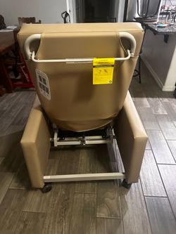 Hospital chair
