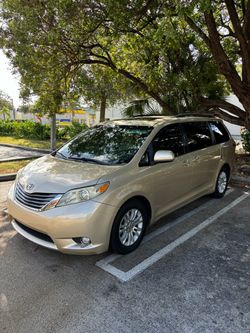 2011 Toyota Sienna