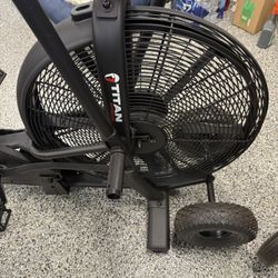 Titan Fitness Fan Bike