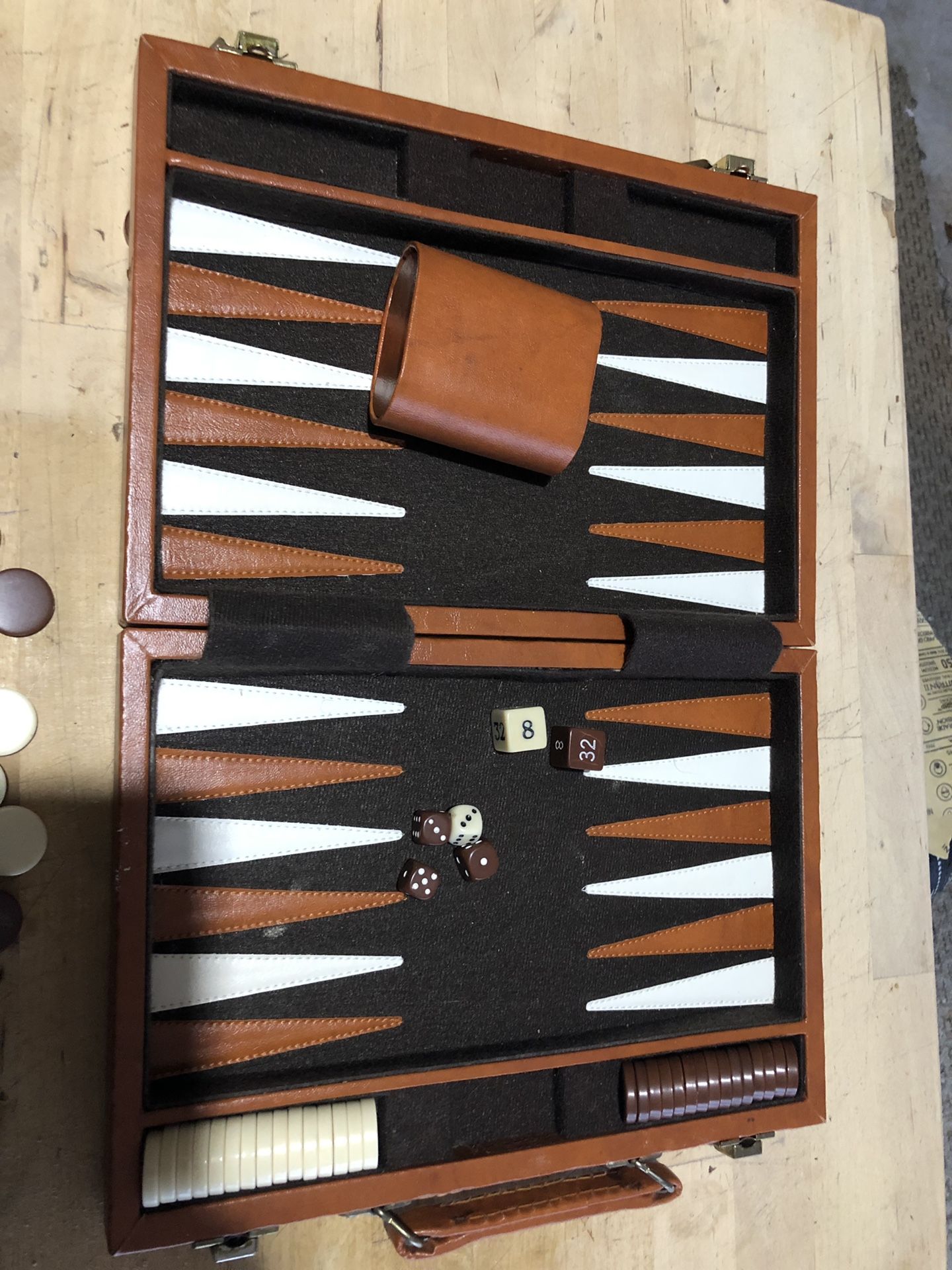 backgammon board game