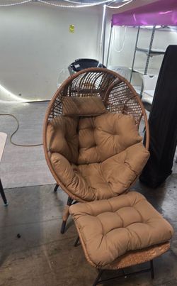 New Indoor Outdoor Wicker Egg Chair Set w/ Ottoman Footrest. Available while supplies last Dark Grey and Brown color