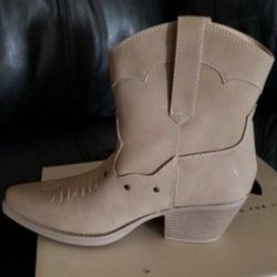 Cowboy Boots For Women Size 9,5