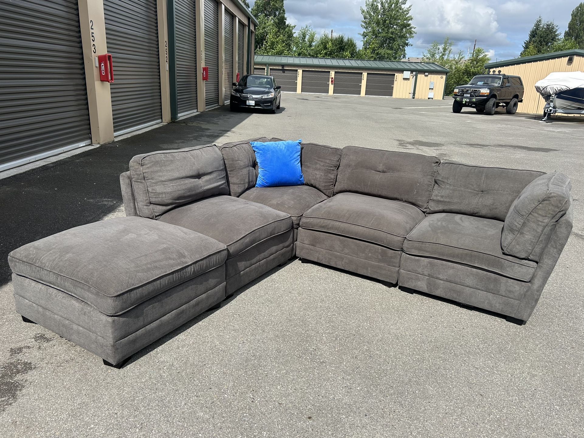 Sectional Couch 