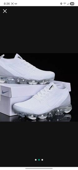 Men Nike Vapormax flynit message me your size you needed
