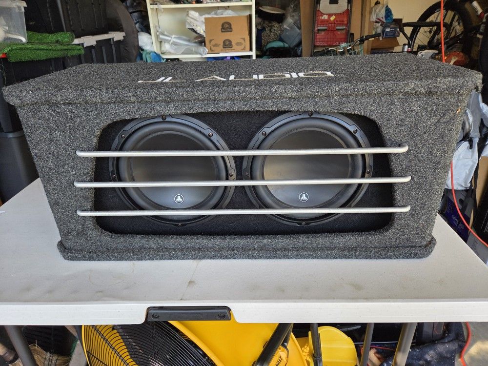 JL Audio Dual 10" W3v3 Subs In HO Box