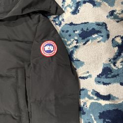 Red Badge Black Canada Goose