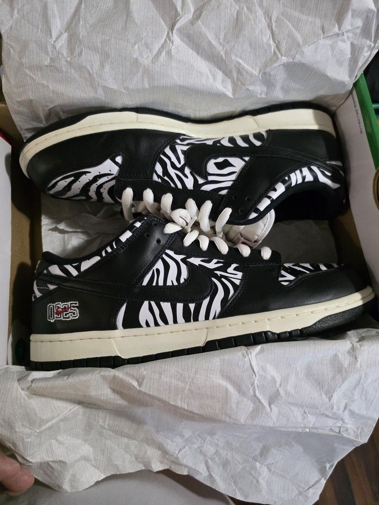 Nike Sb Dunk Quarter Snack Zebra Cakes