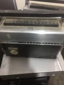 2 zenith trans oceanic radio v