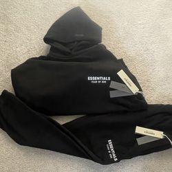 Black Essentials Set