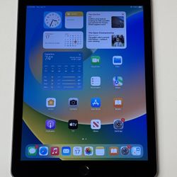 Apple iPad 5 5th Gen 32GB 9.7” Wi-Fi + Unlocked Cellular Space Gray Tablet