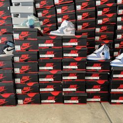 NIKE AIR JORDAN 1 LOT