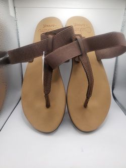 Size 6--6.5 brown Reef Cushion Moon Sandal,