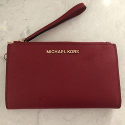 Michael Kors Jet Set Wristlet
