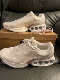 Nike Air Max DN SE Women’s Sneaker Sail/Fossil Stone HV4436-133 9w Extra Laces